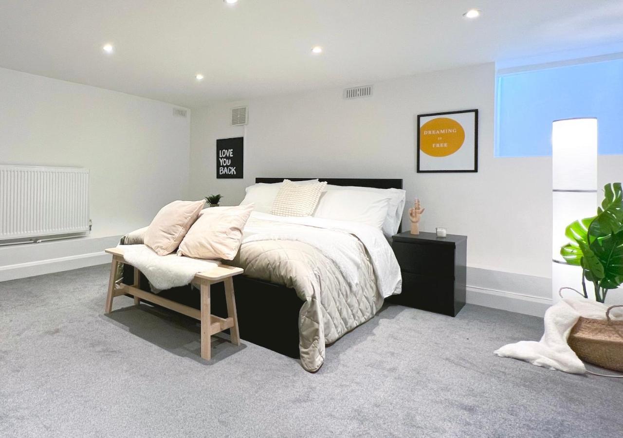 Stylish 3 Bed Flat With Garden Appartement Londen Buitenkant foto