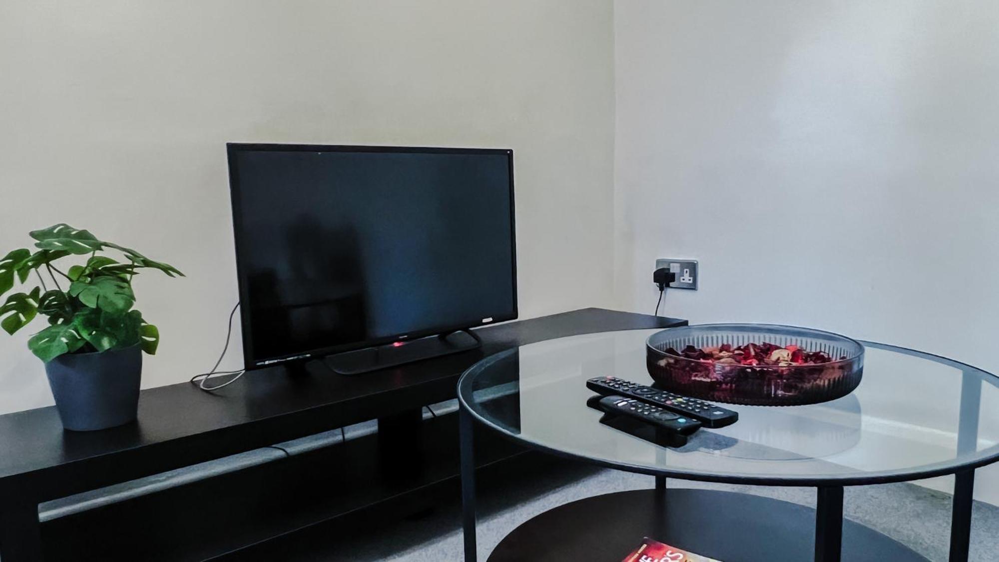 Stylish 3 Bed Flat With Garden Appartement Londen Buitenkant foto